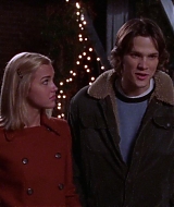 Filename=GilmoreGirls-S03E17_14.jpg
Filesize=76KiB
Dimensions=1280x718
Date added=Jan 04, 2022 GilmoreGirls-S03E17_14.jpg