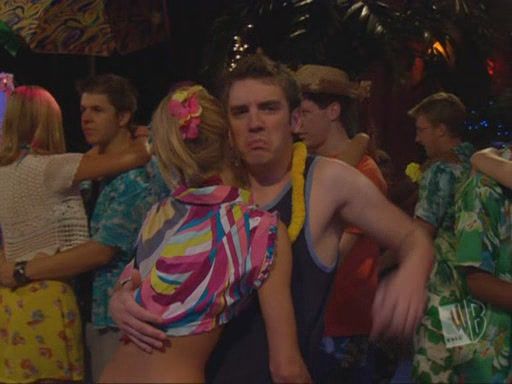 G4L-S05E08_304.jpg