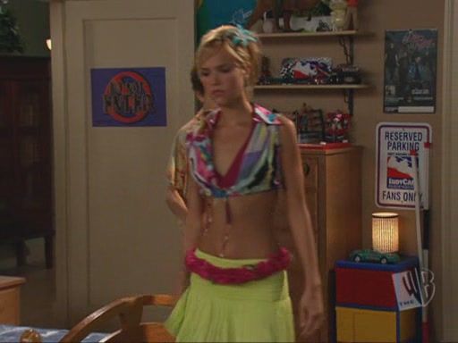 G4L-S05E08_312.jpg