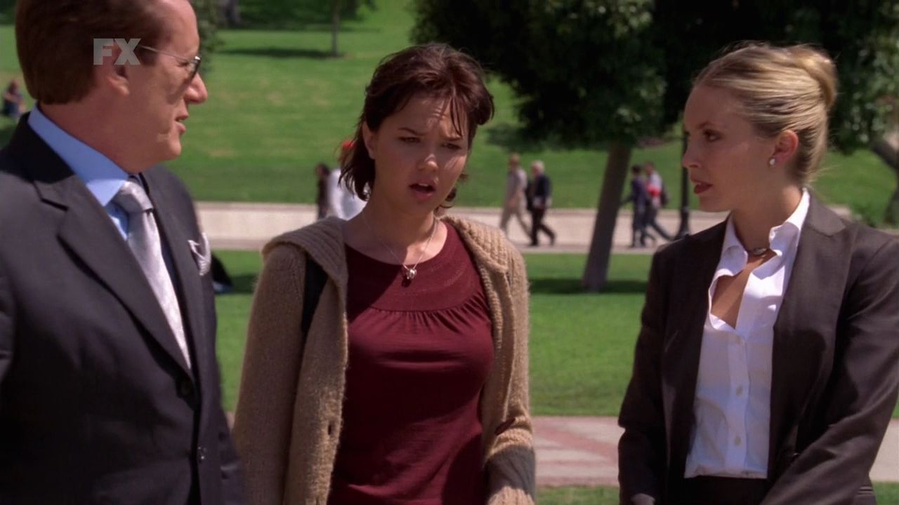 SharkS01E05-222.jpg
