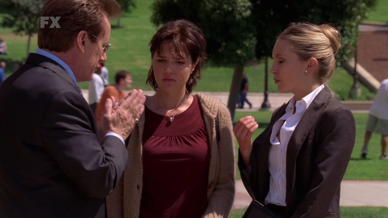 SharkS01E05-230.jpg