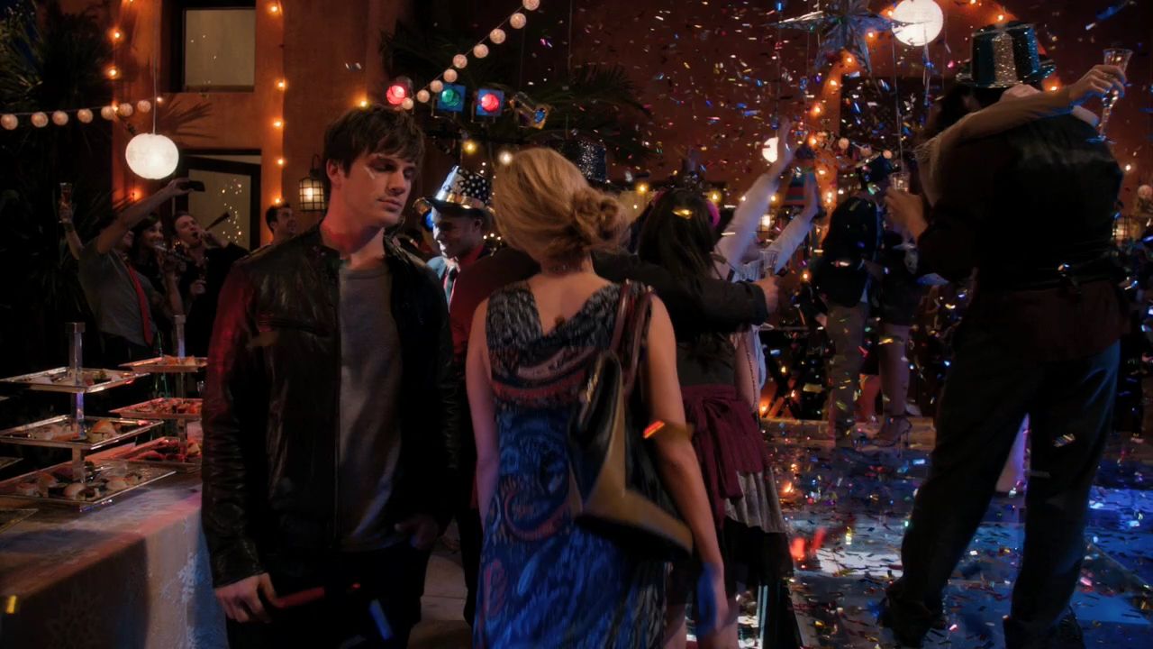 90210-S04E13-132.jpg