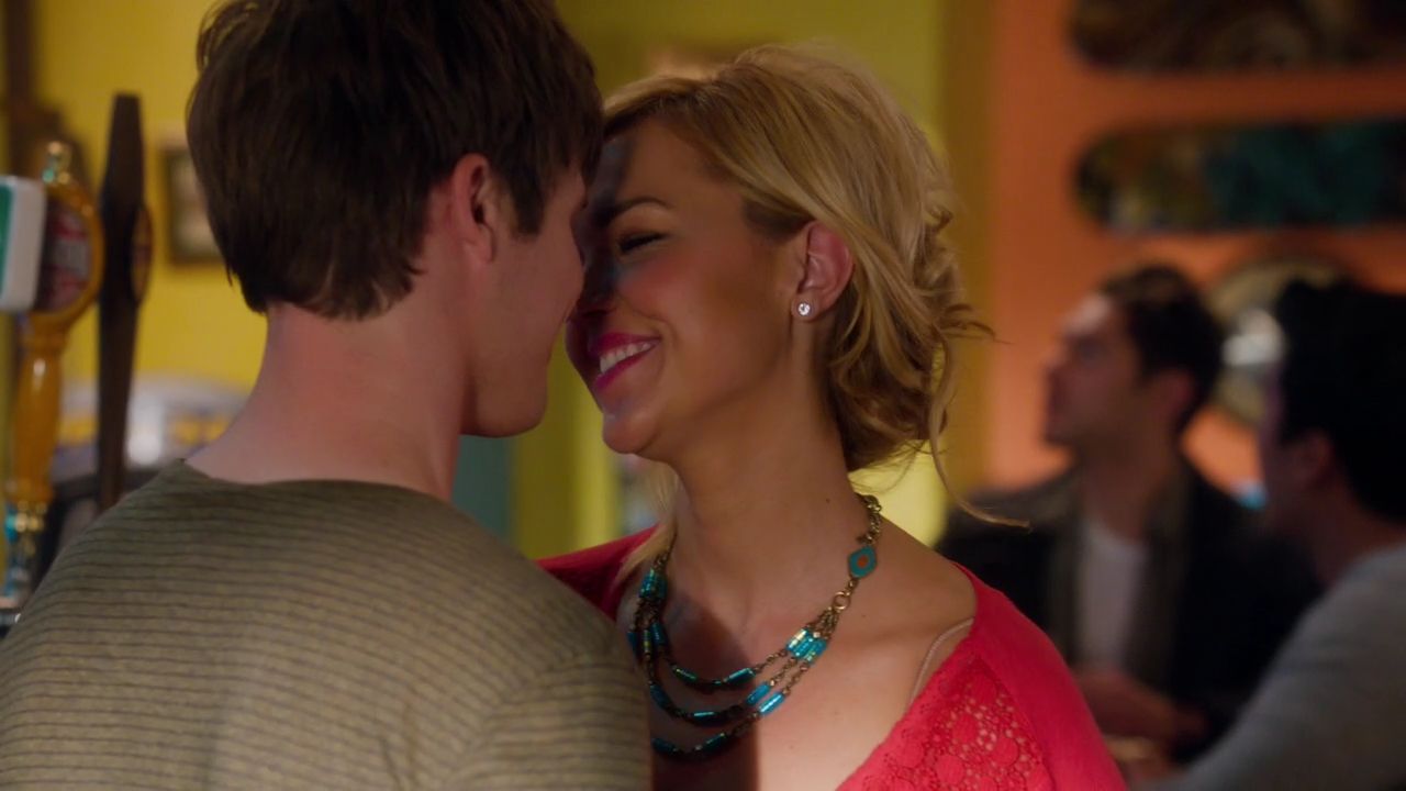 90210-S04E18-024.jpg