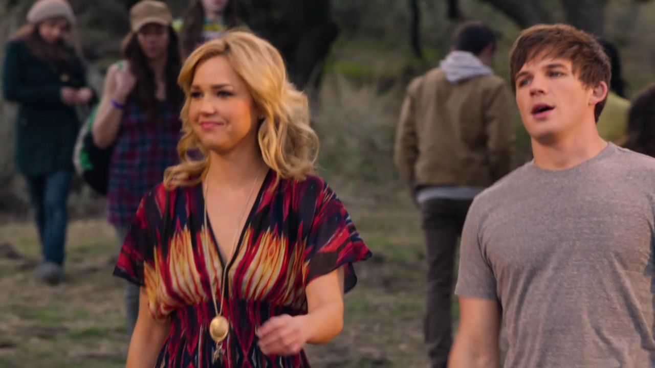 90210-S04E18-076.jpg