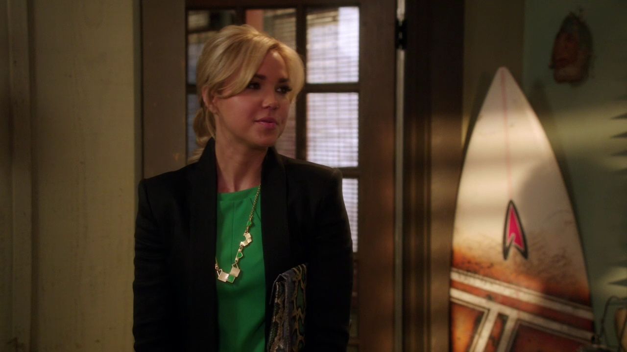 90210-S04E24-010.jpg