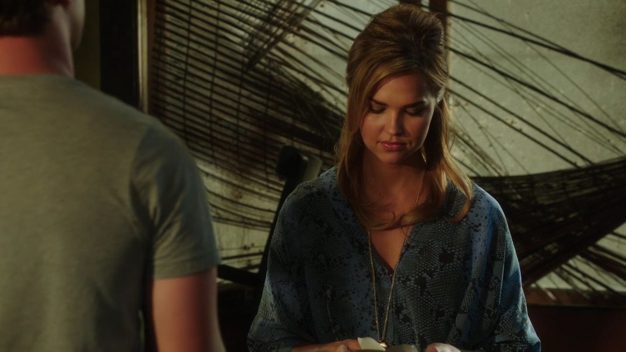 90210-S05E02-014.jpg