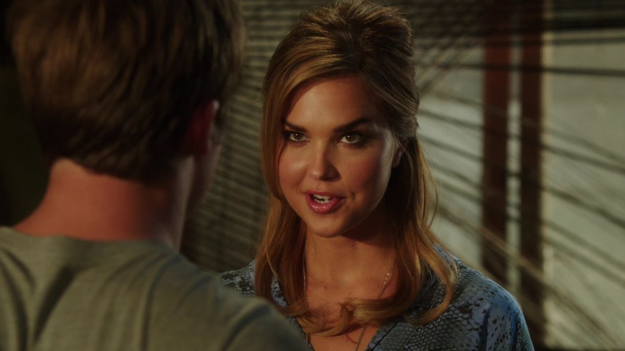 90210-S05E02-045.jpg