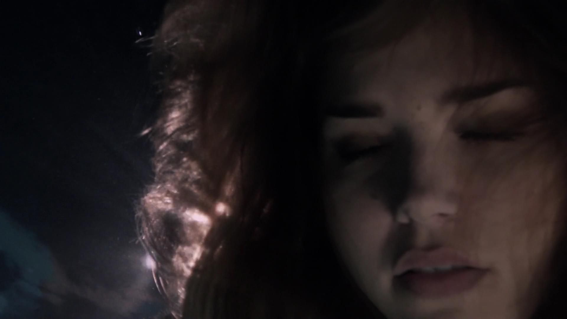 90210-S05E08-018.jpg