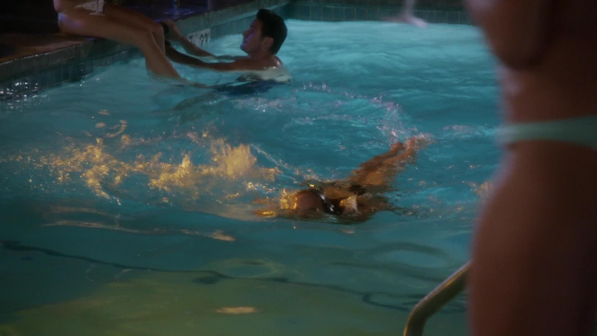 90210-S05E08-021.jpg