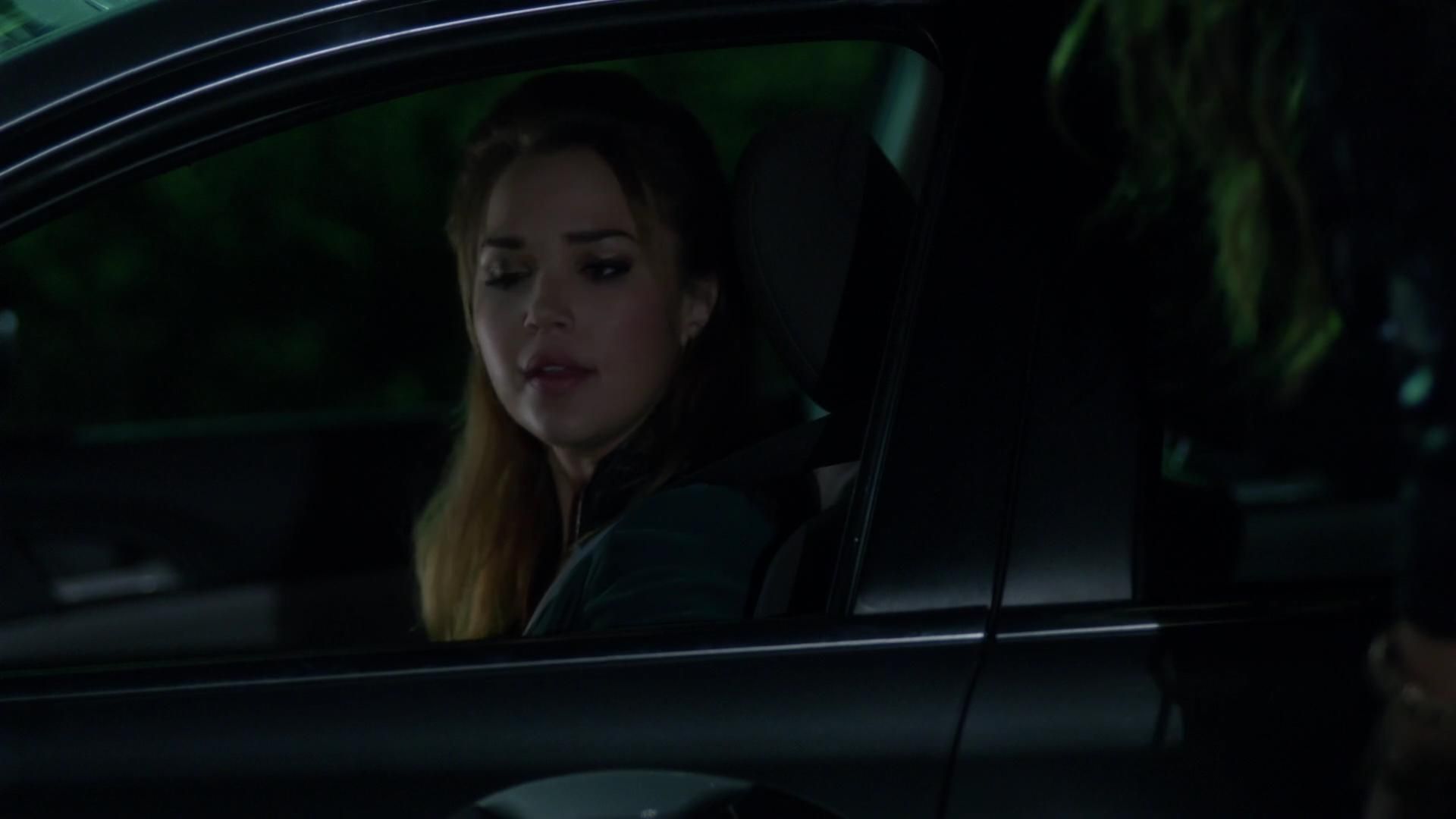 90210-S05E09-022.jpg