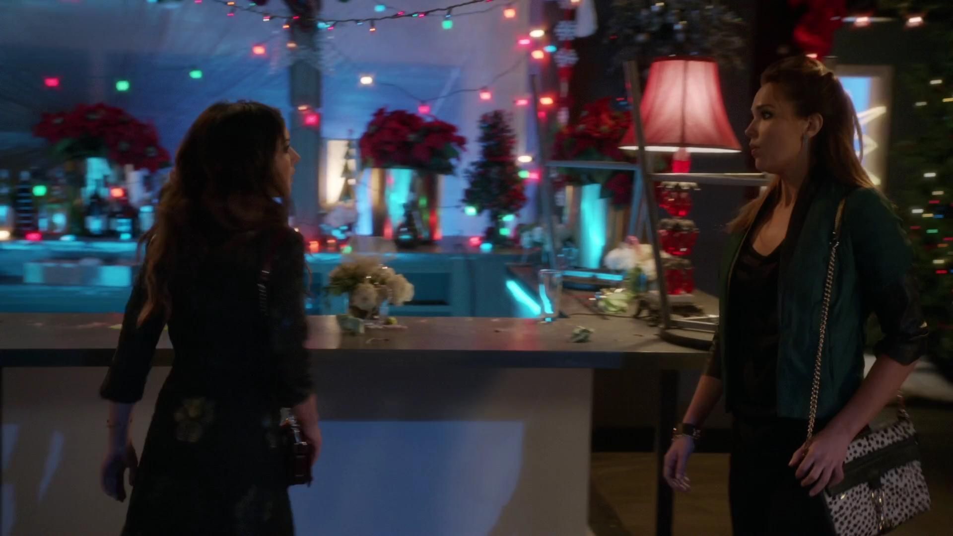 90210-S05E09-027.jpg