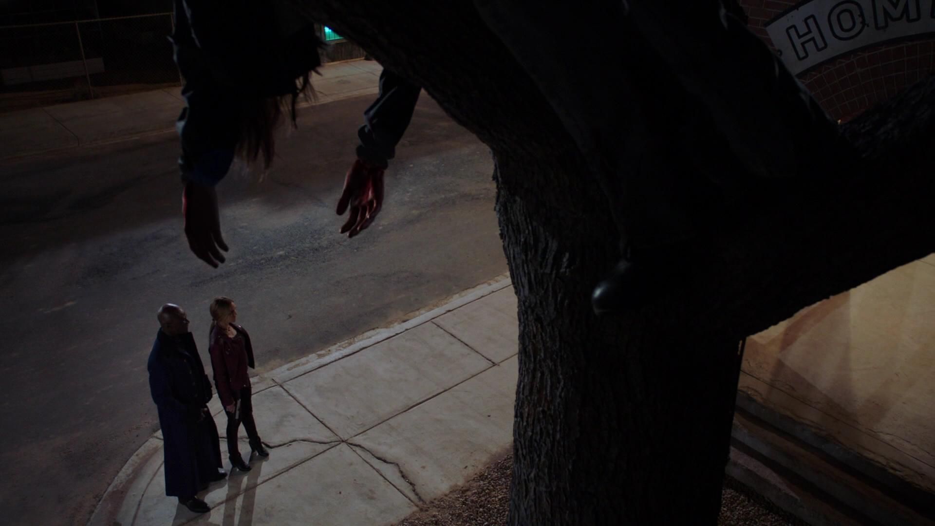 MidnightTexasS01E02-080.jpg