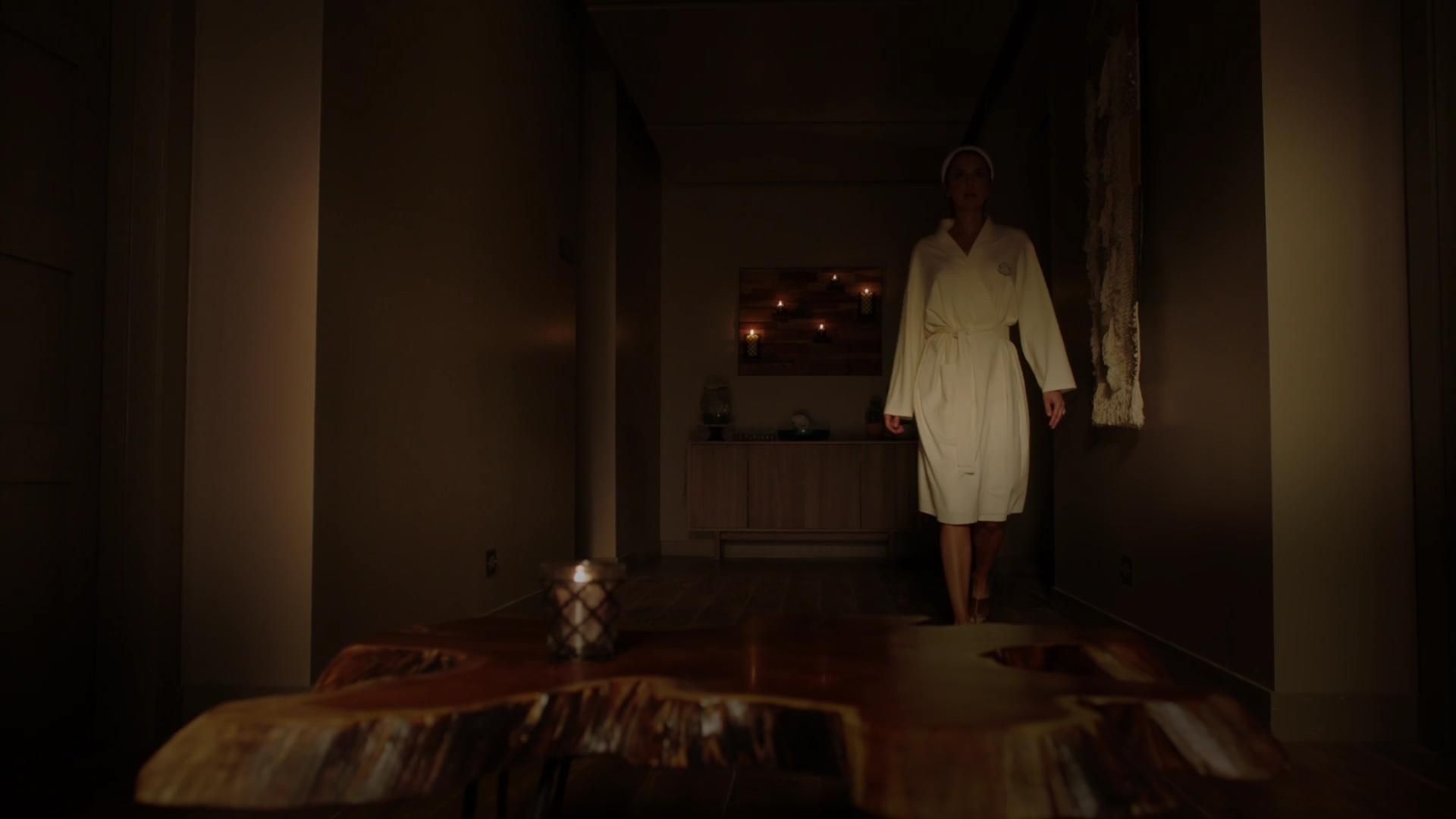 MidnightTexas-S02E01-224.jpg
