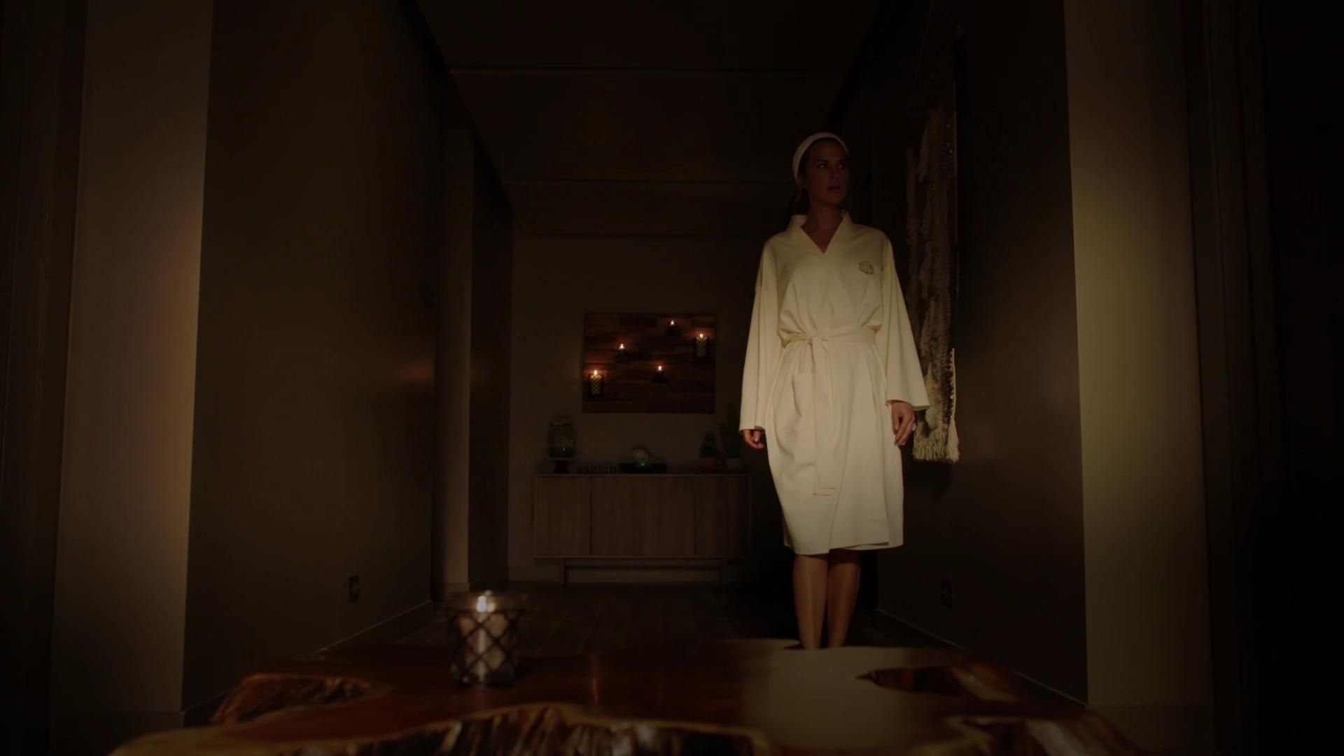 MidnightTexas-S02E01-225.jpg