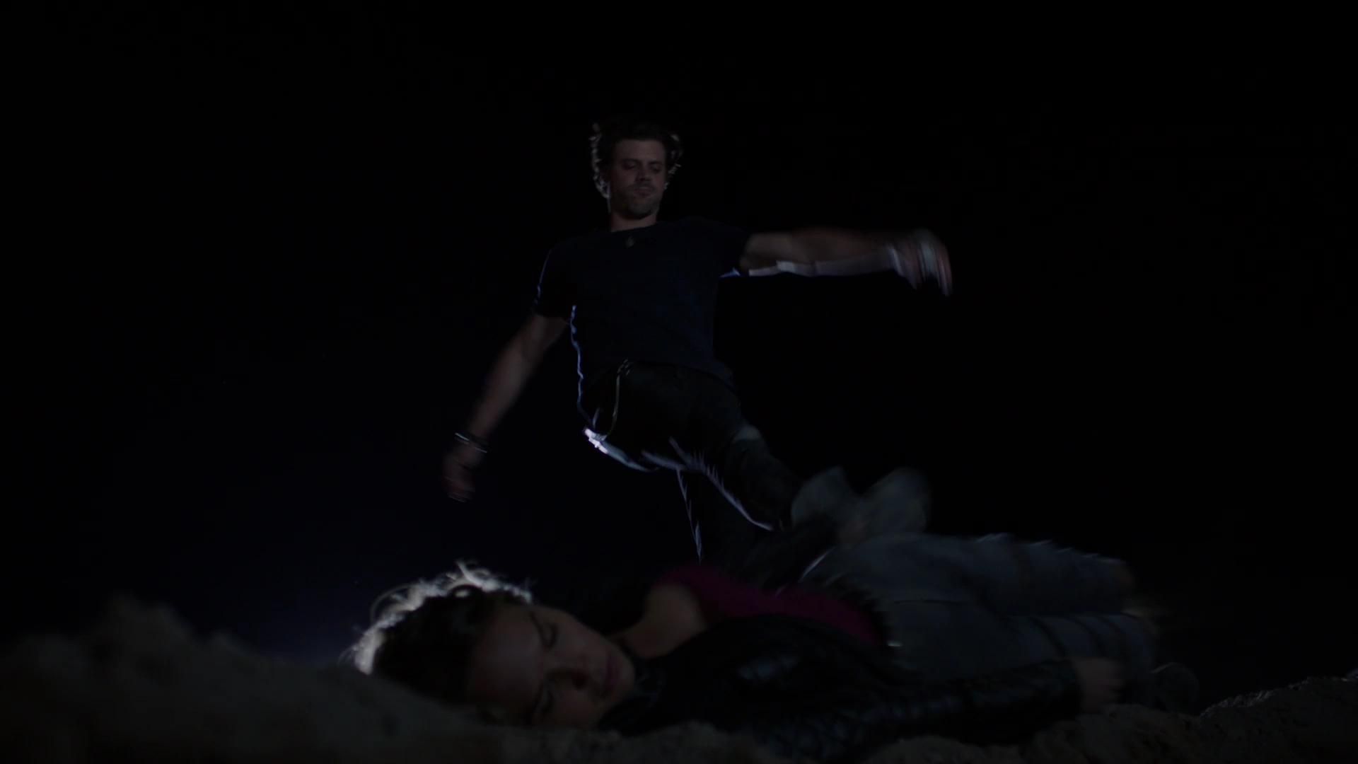 MidnightTexas-S02E01-264.jpg