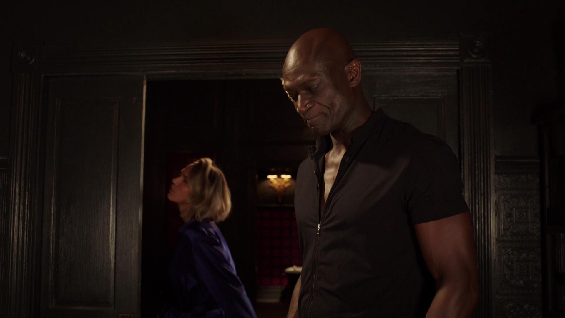 MidnightTexas-S02E02-121.jpg