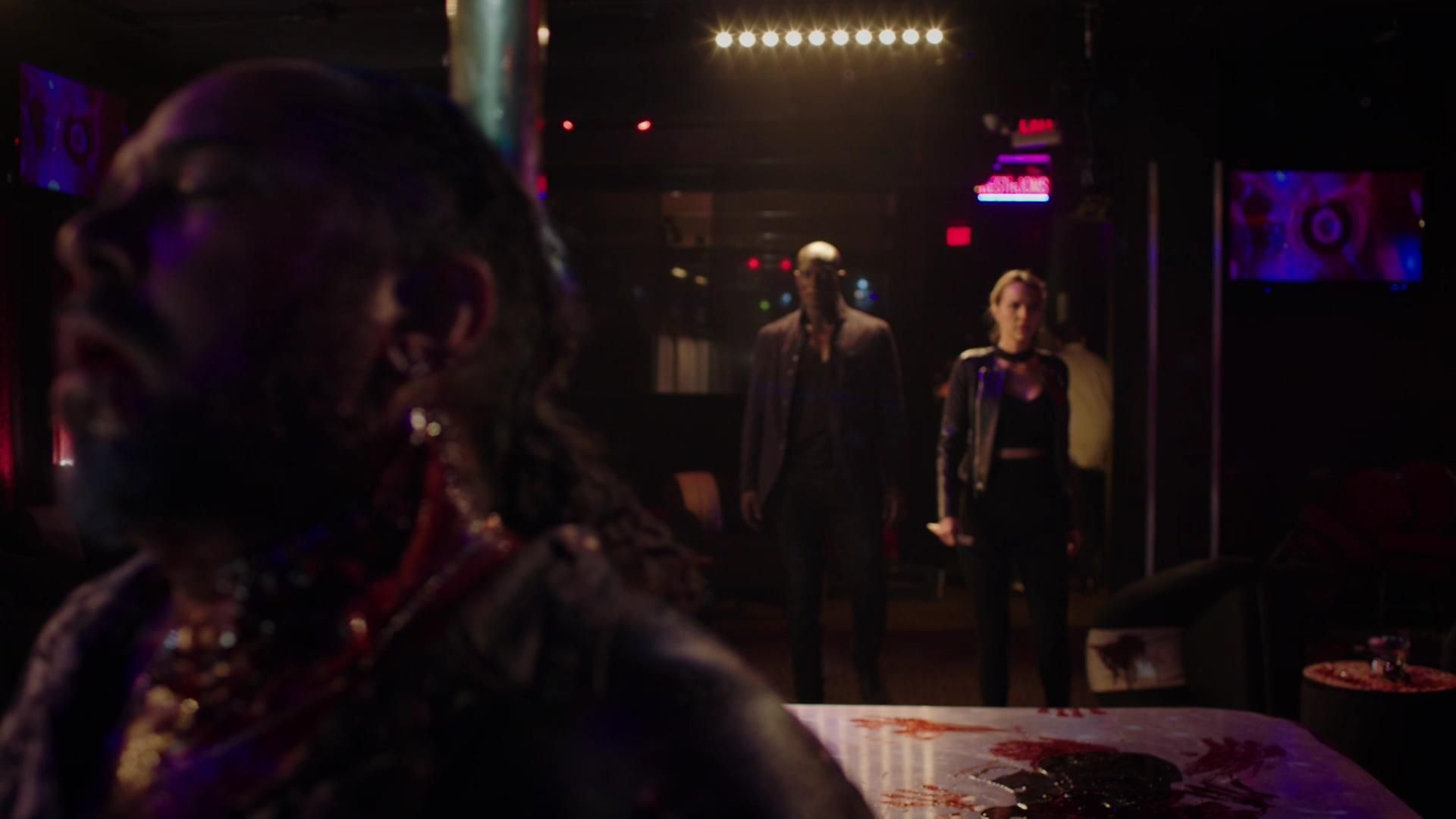 MidnightTexas-S02E02-180.jpg