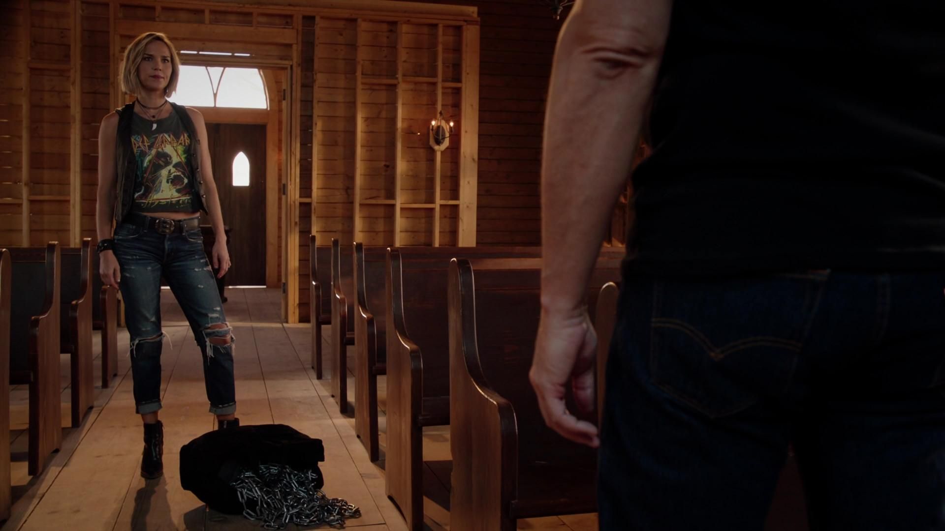 MidnightTexas-S02E03-036.jpg