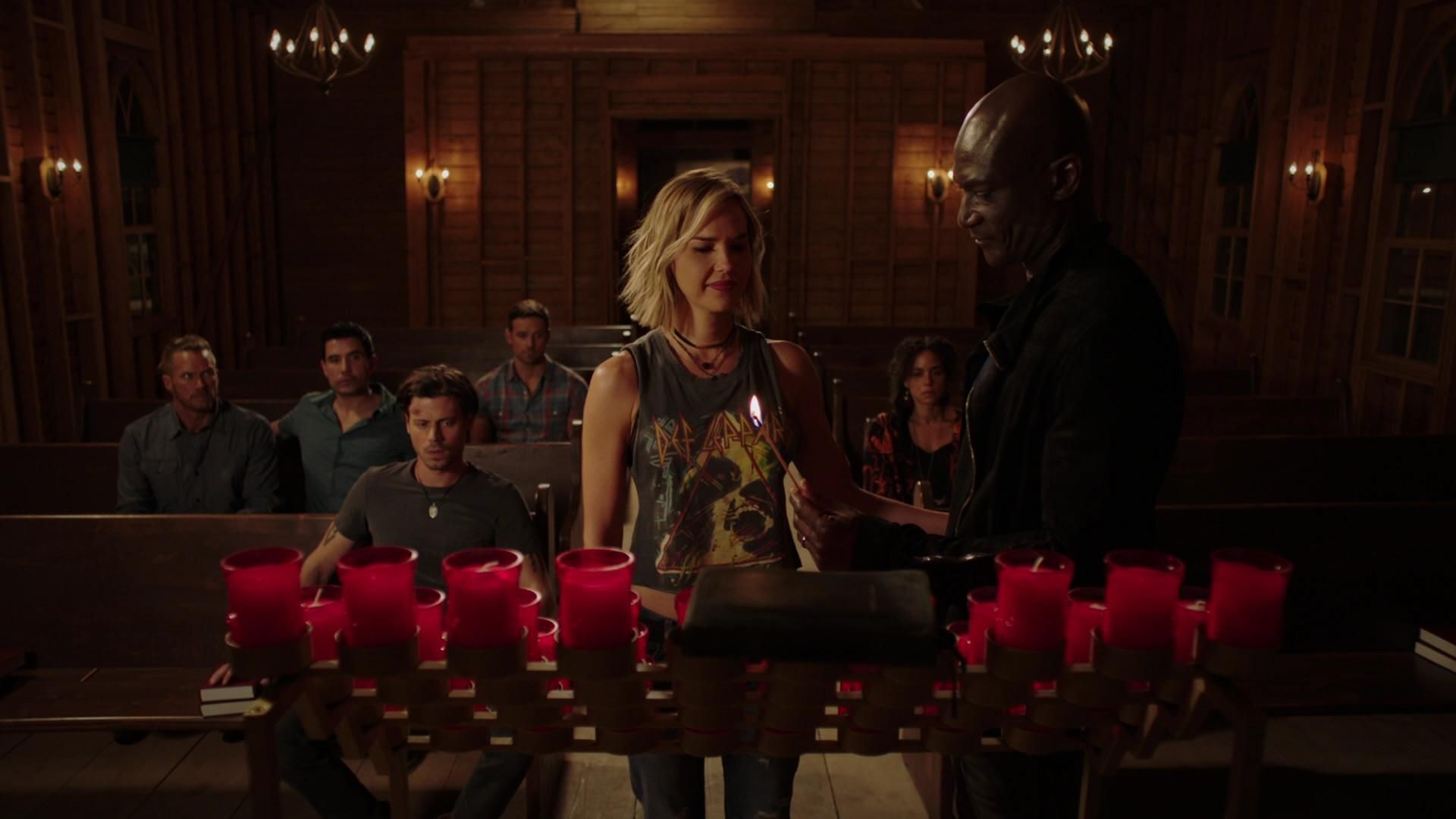 MidnightTexas-S02E03-205.jpg