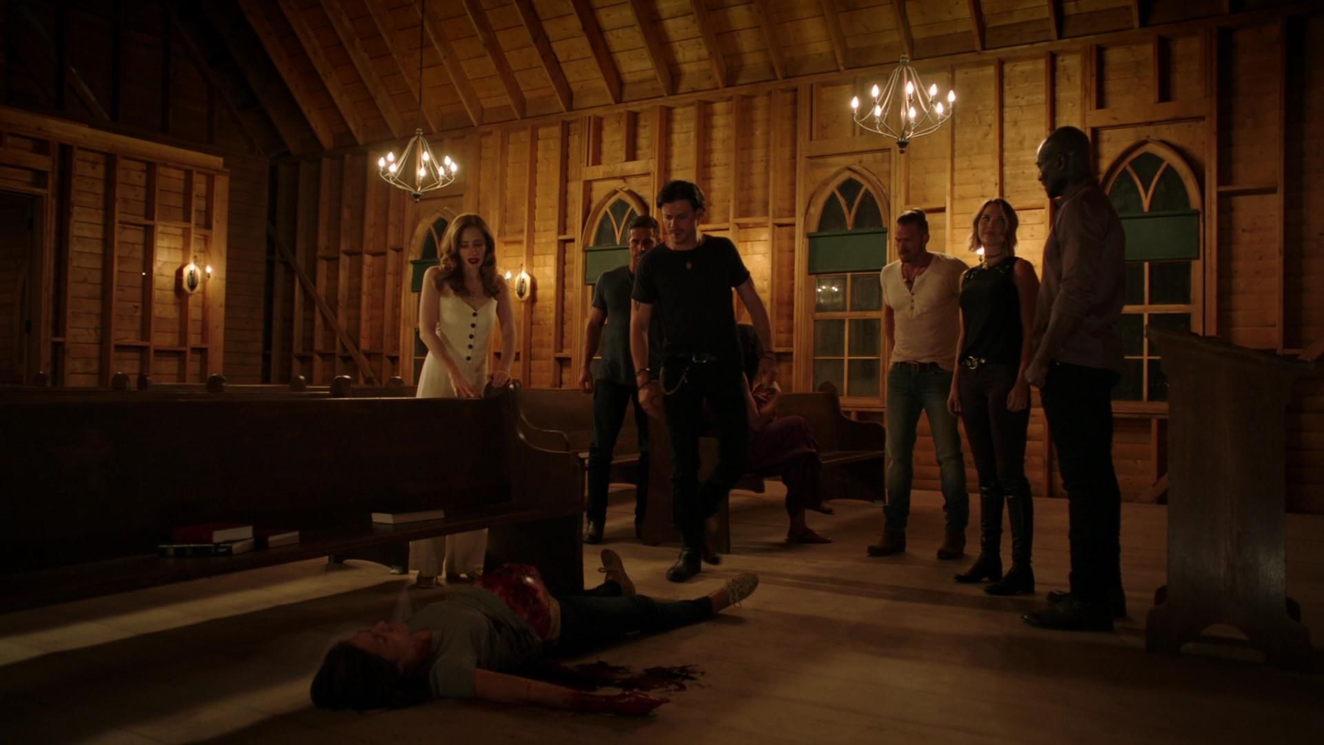 MidnightTexas-S02E04-013.jpg