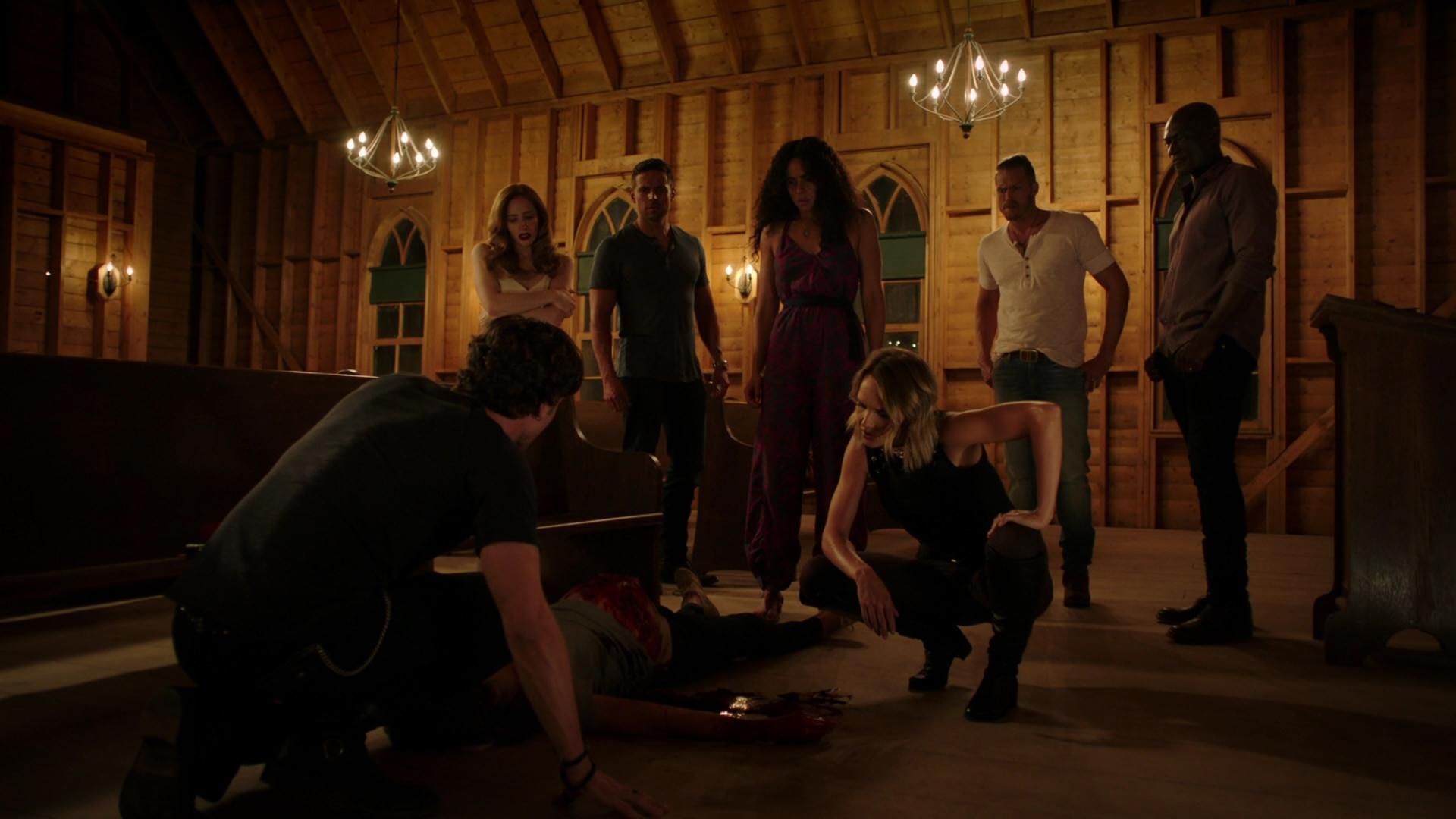 MidnightTexas-S02E04-023.jpg