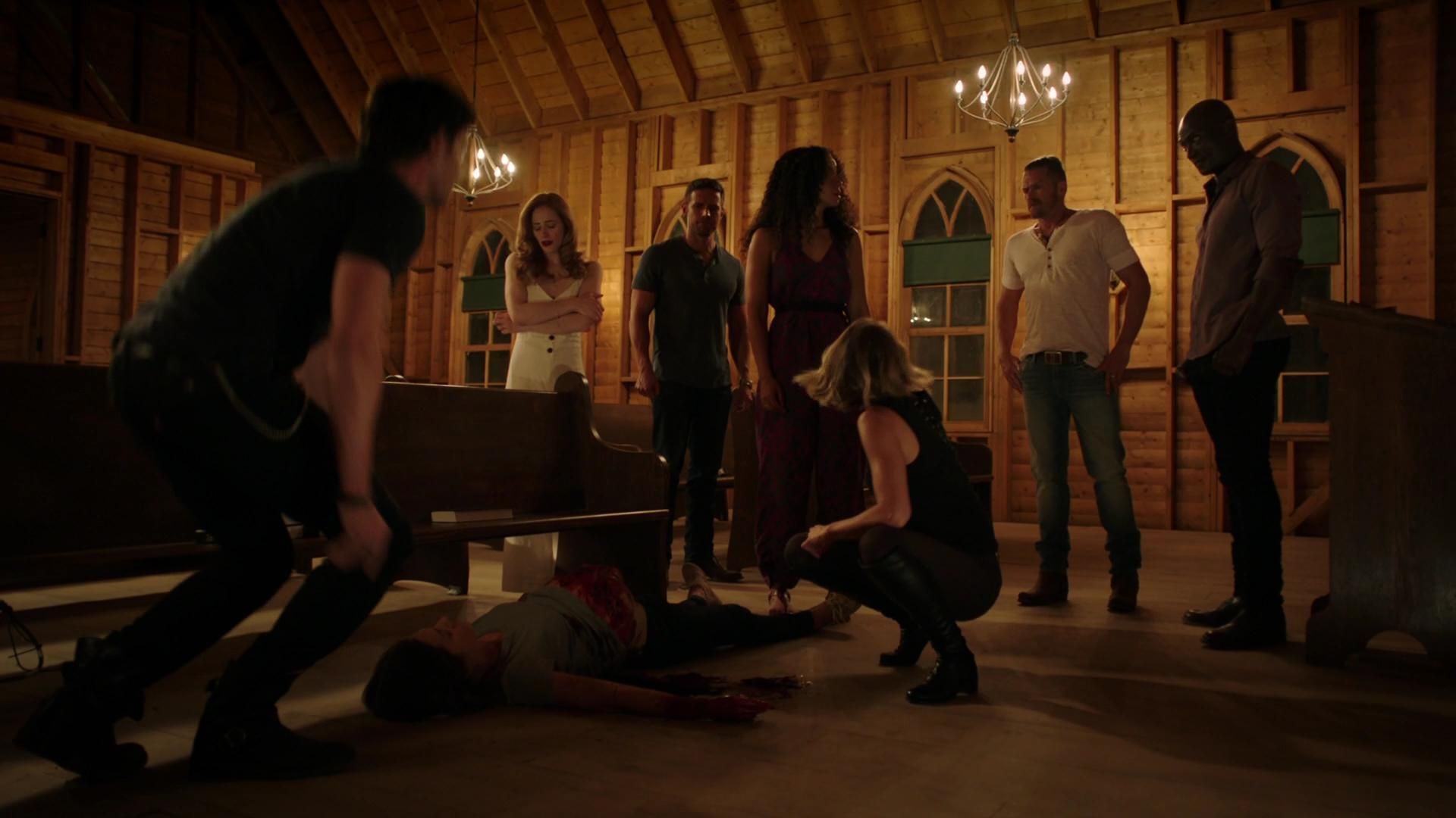 MidnightTexas-S02E04-026.jpg