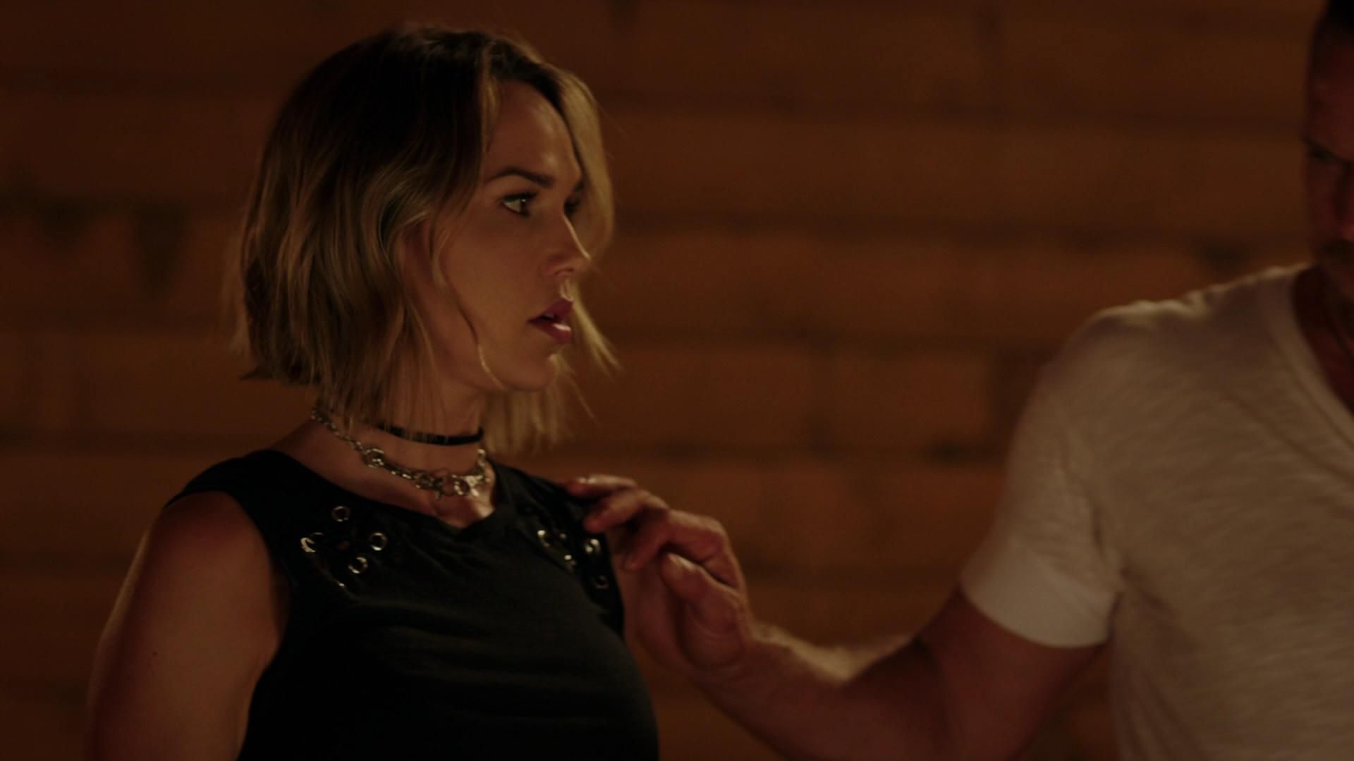 MidnightTexas-S02E04-036.jpg