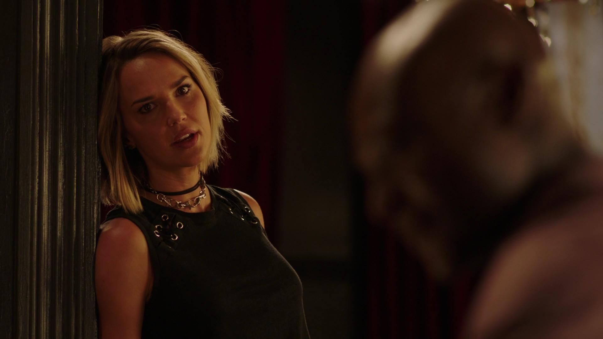 MidnightTexas-S02E04-045.jpg