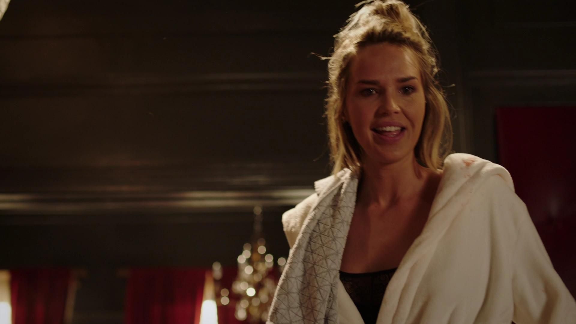 MidnightTexas-S02E04-132.jpg