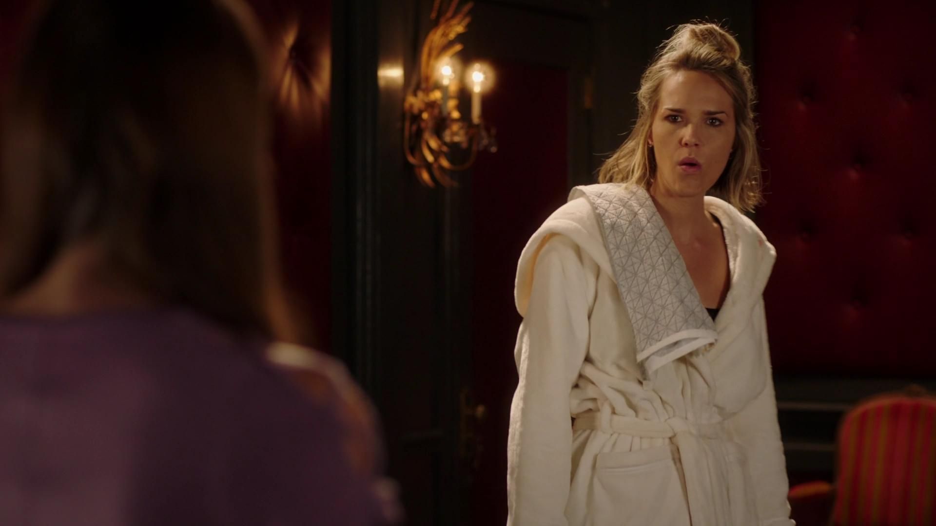 MidnightTexas-S02E04-140.jpg