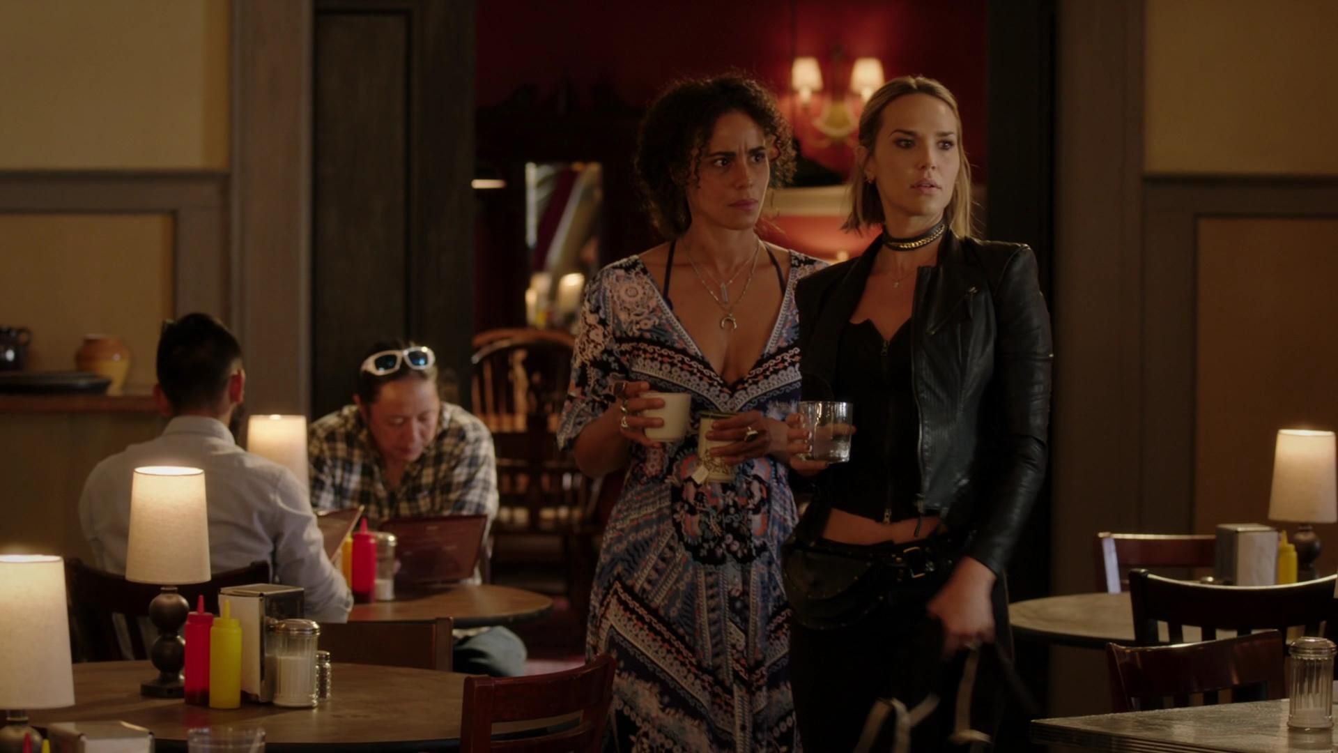 MidnightTexas-S02E04-354.jpg