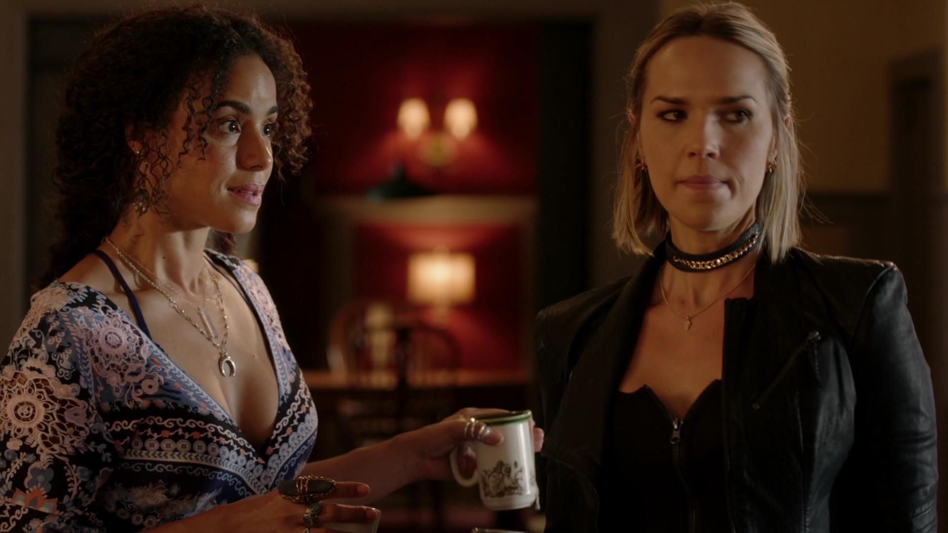 MidnightTexas-S02E04-369.jpg