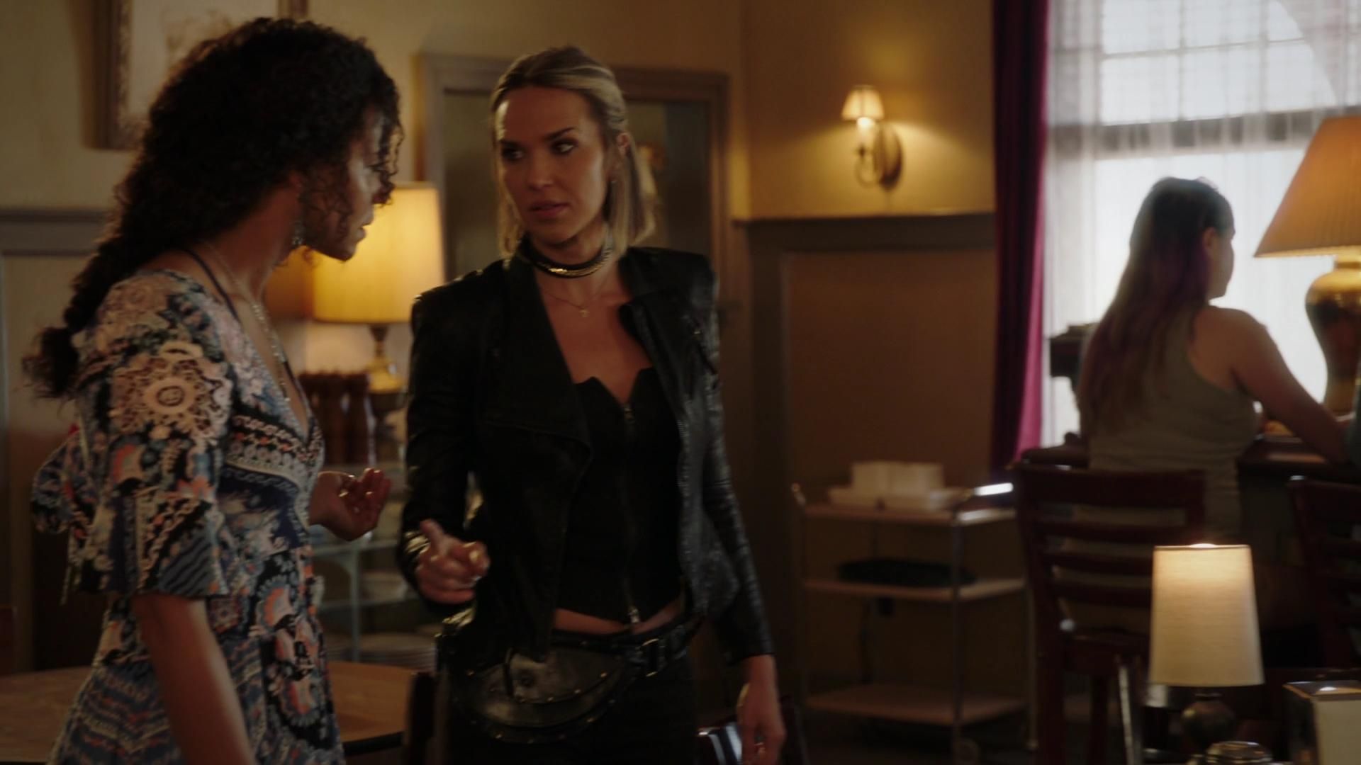 MidnightTexas-S02E04-389.jpg