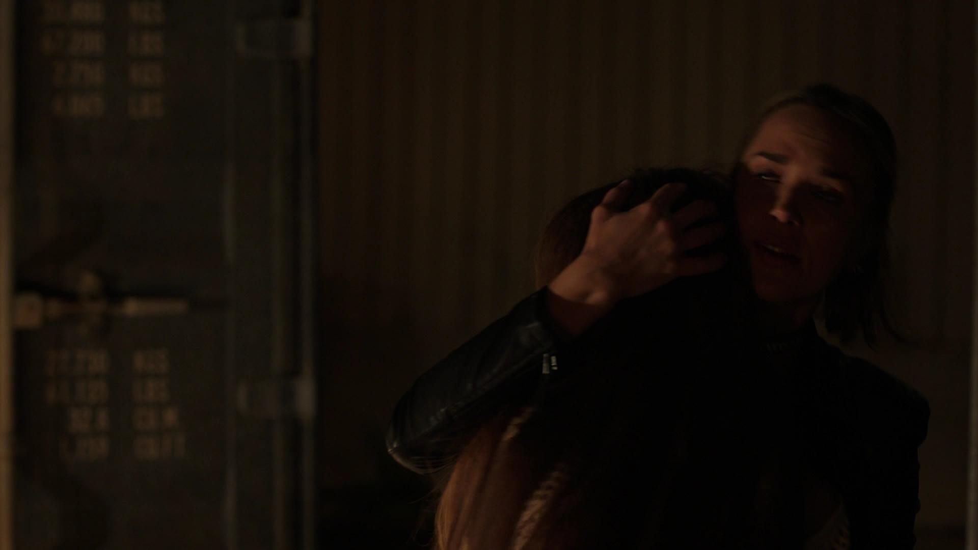 MidnightTexas-S02E04-428.jpg