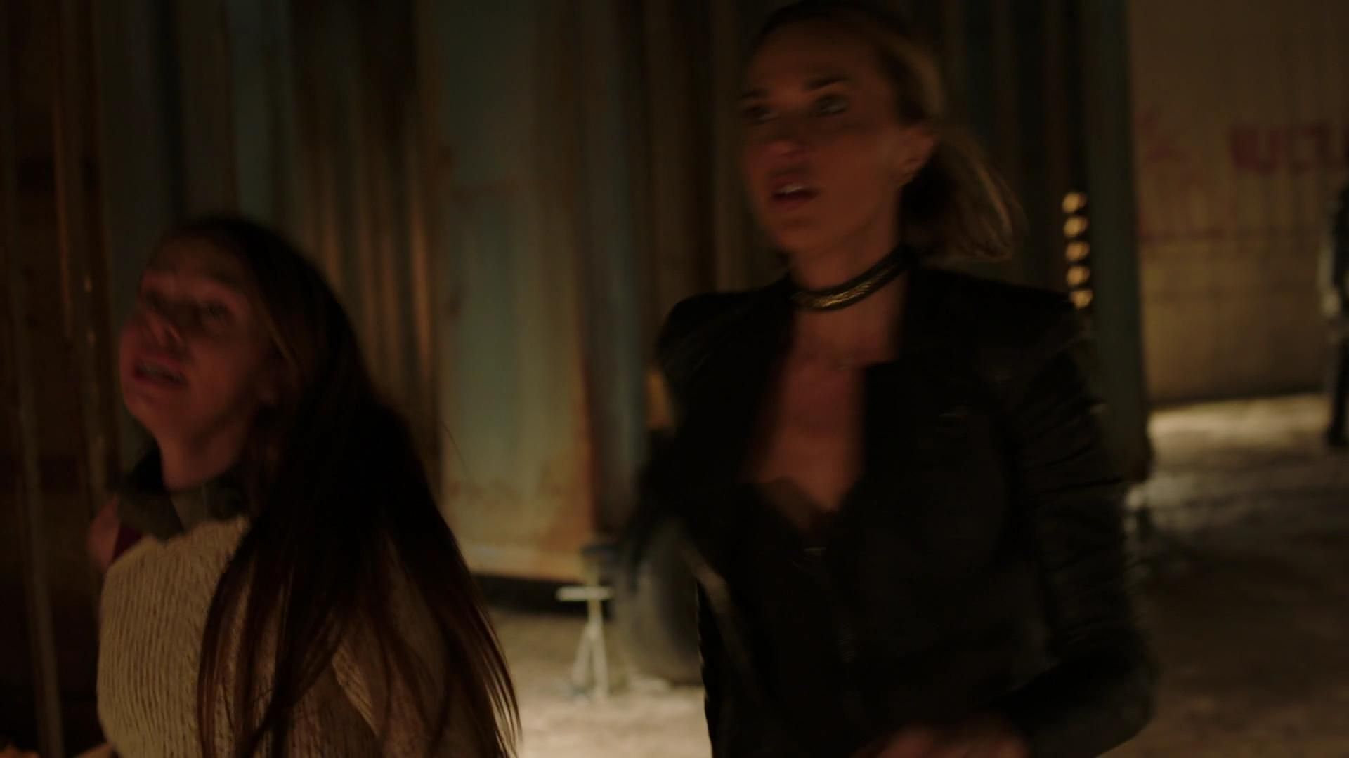MidnightTexas-S02E04-431.jpg