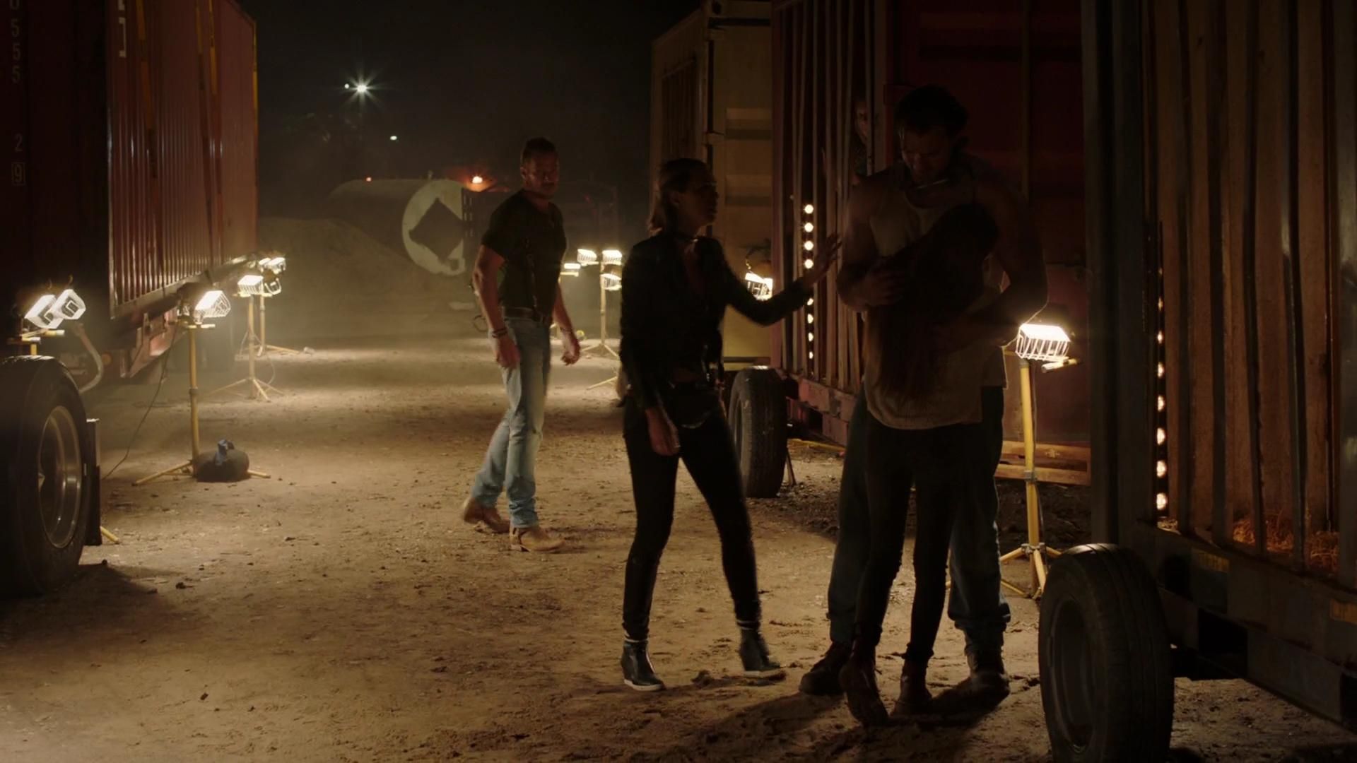 MidnightTexas-S02E04-437.jpg