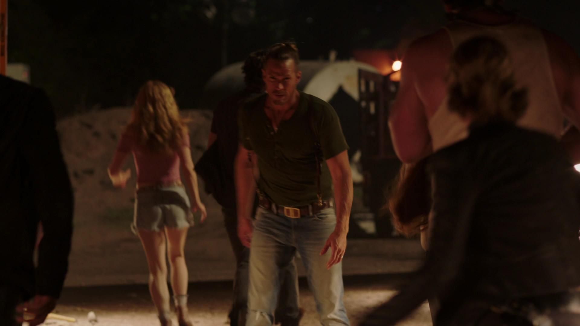 MidnightTexas-S02E04-450.jpg