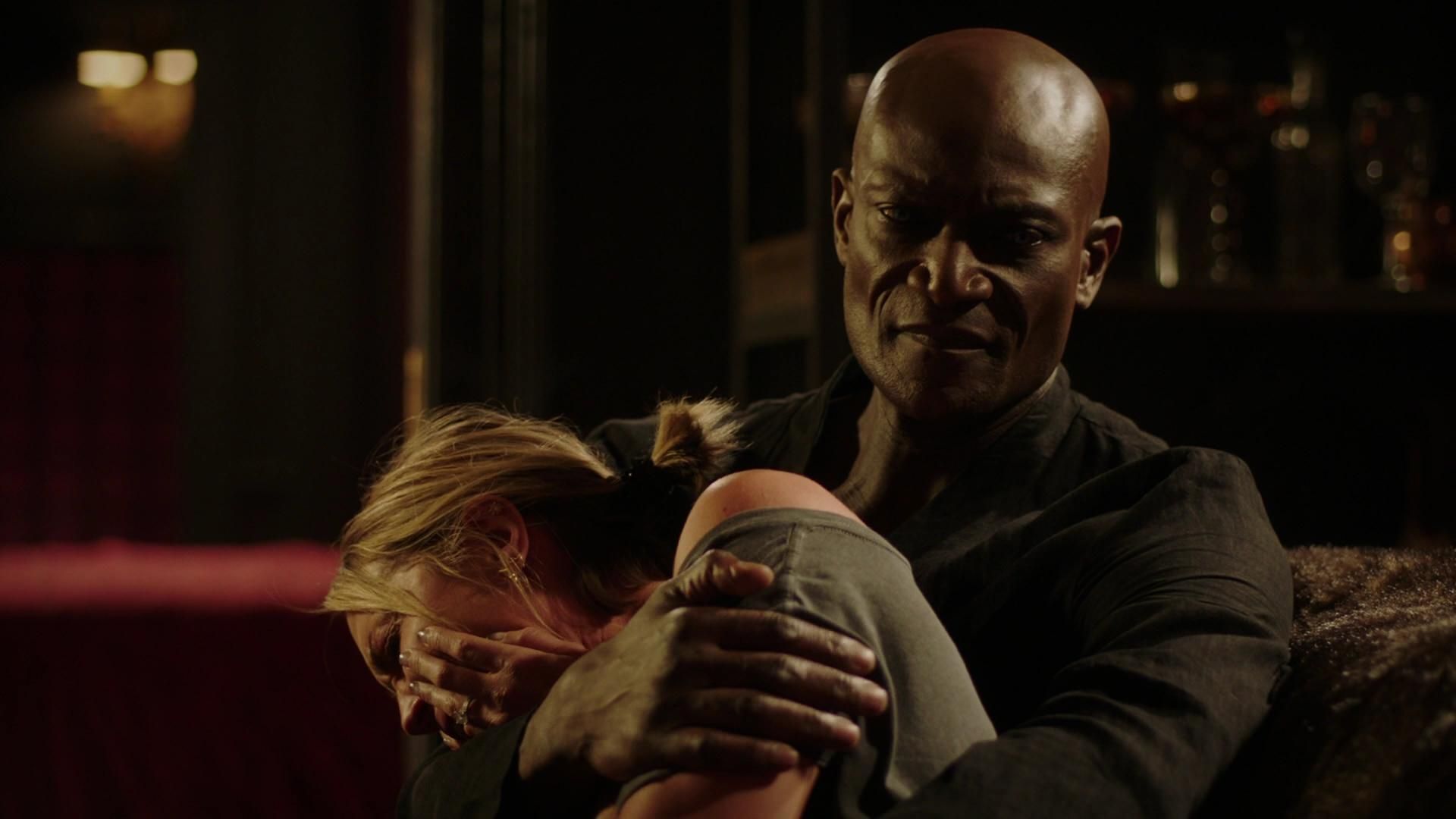 MidnightTexas-S02E04-564.jpg