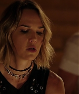 MidnightTexas-S02E04-034.jpg