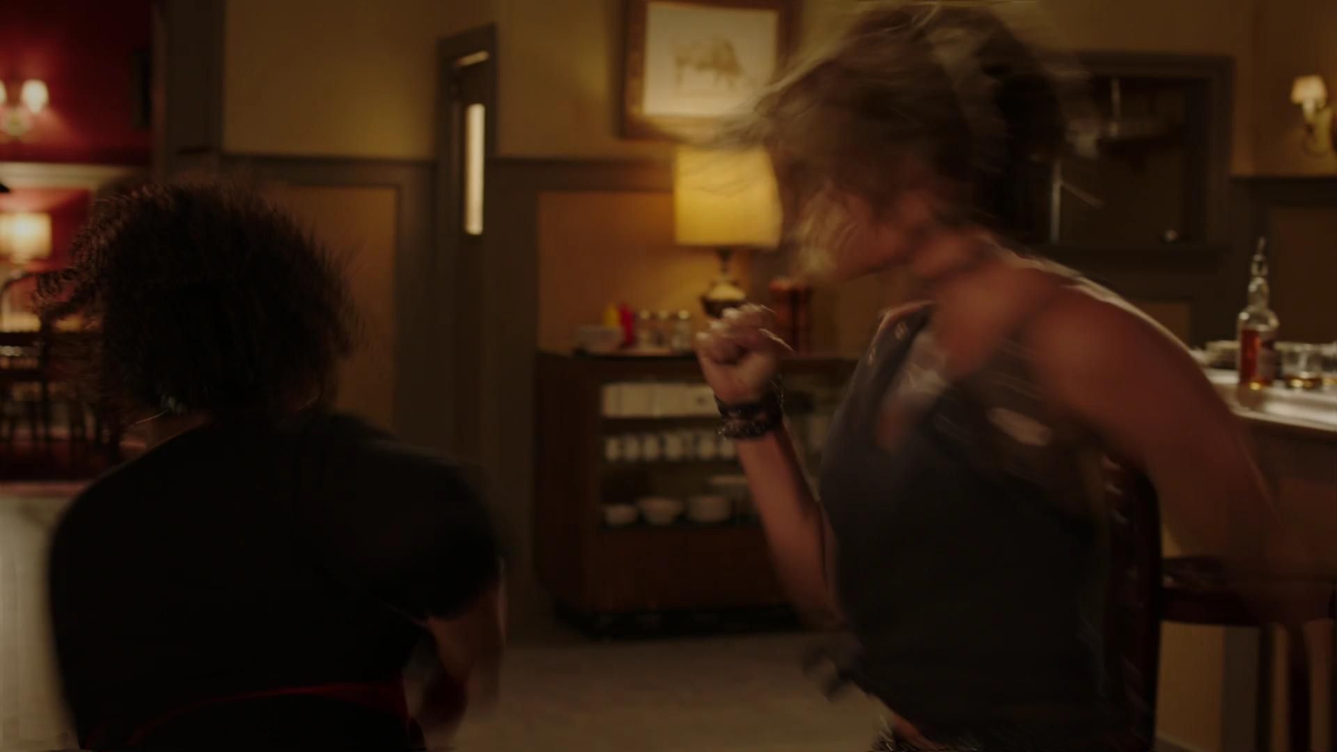 MidnightTexas-S02E05-181.jpg