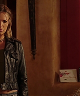 MidnightTexas-S02E05-307.jpg