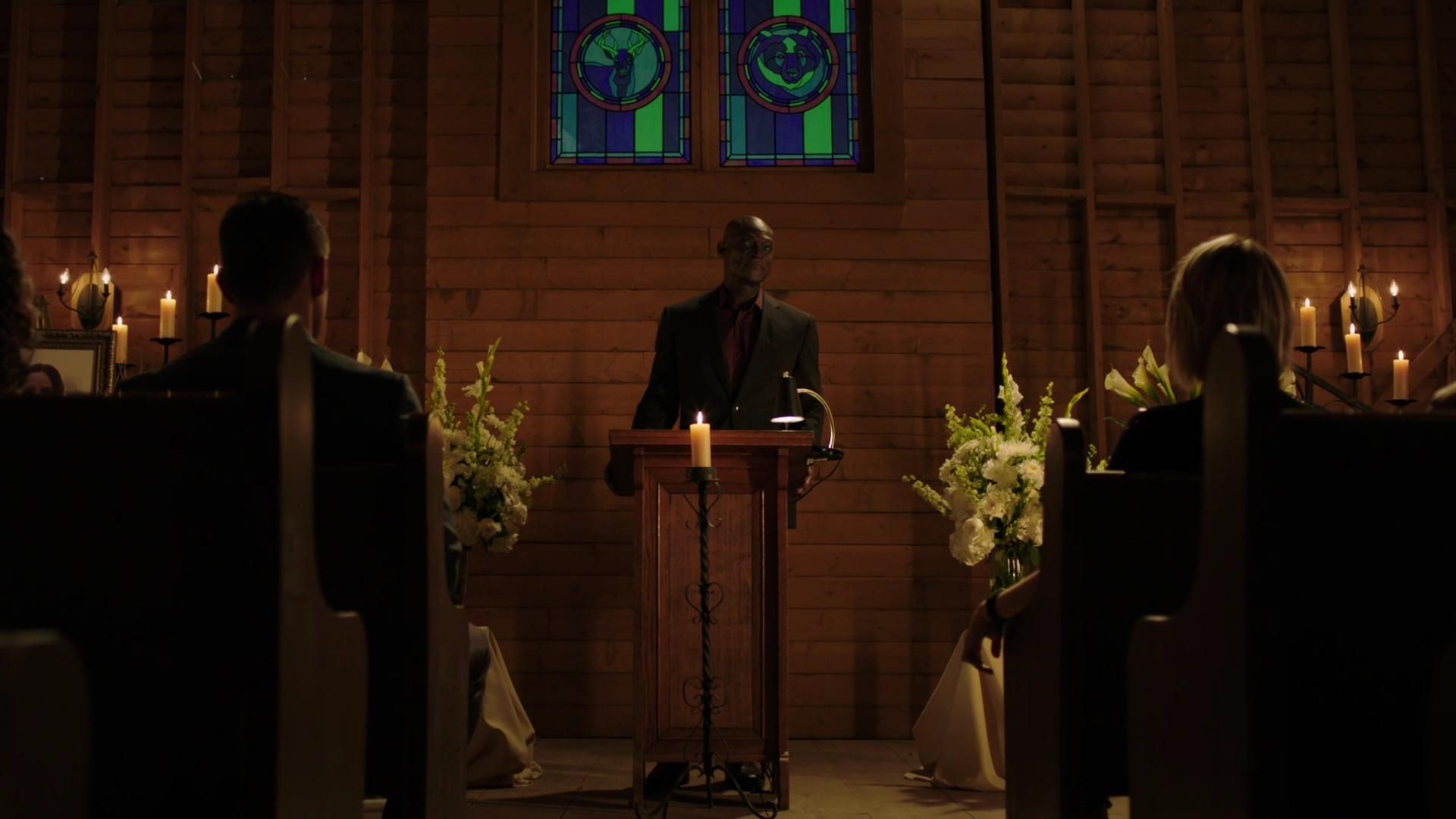 MidnightTexas-S02E07-011.jpg