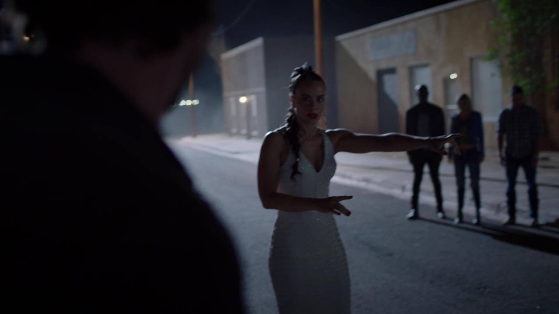 MidnightTexas-S02E08-009.jpg