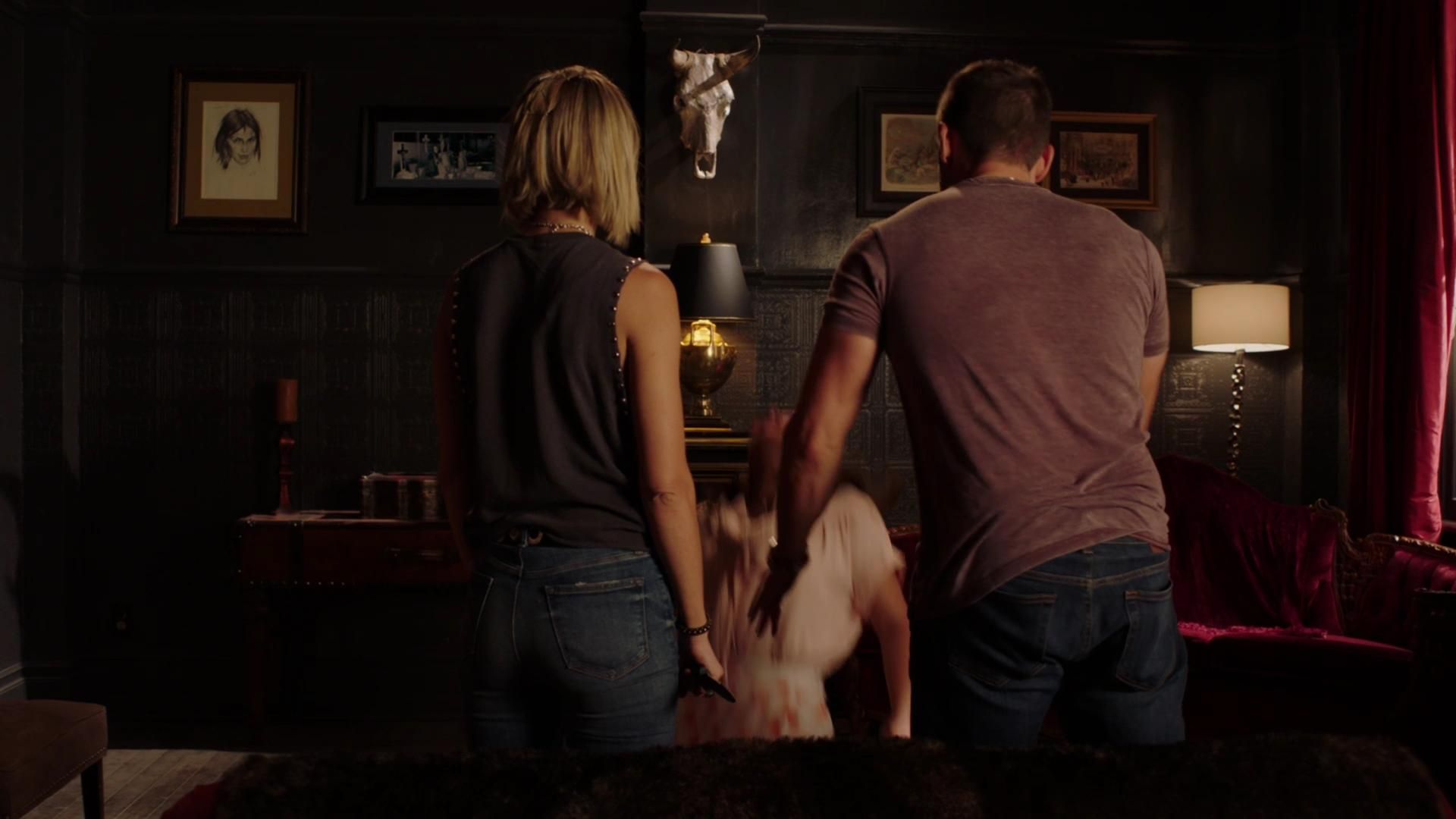 MidnightTexas-S02E08-073.jpg