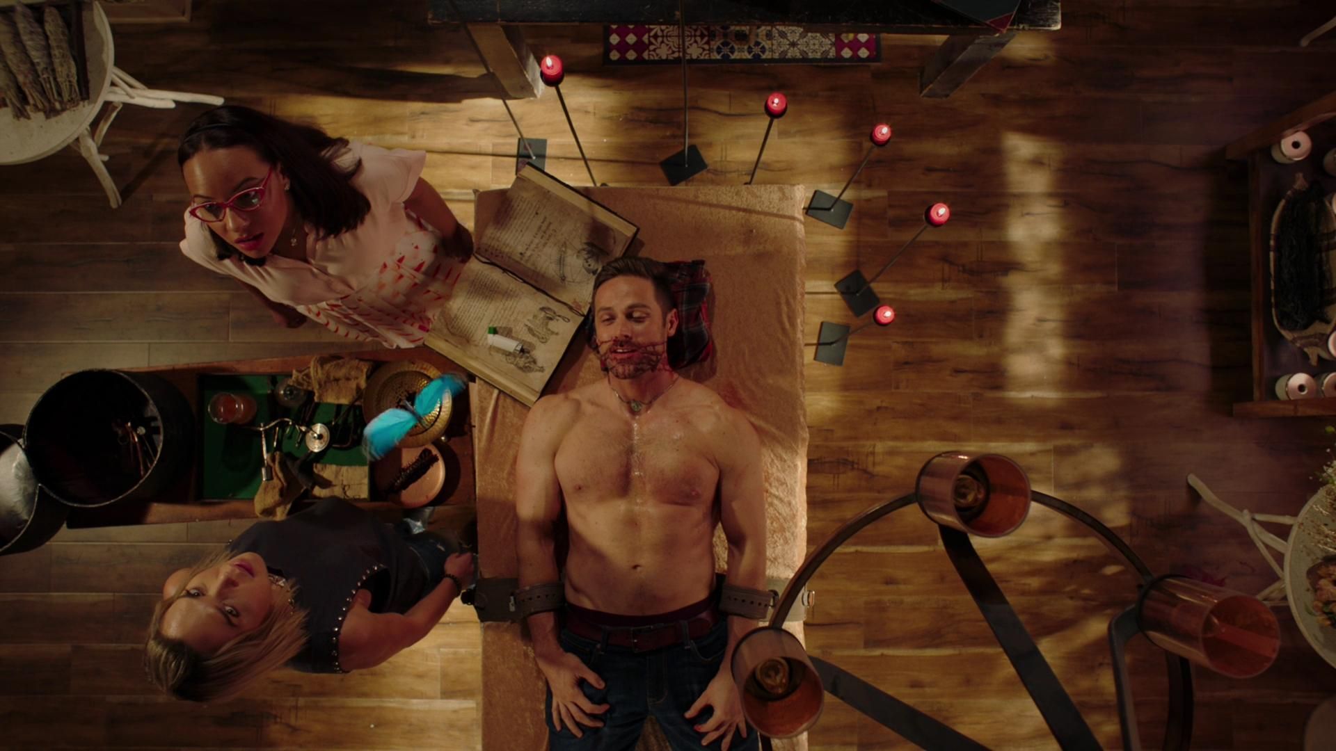 MidnightTexas-S02E08-147.jpg