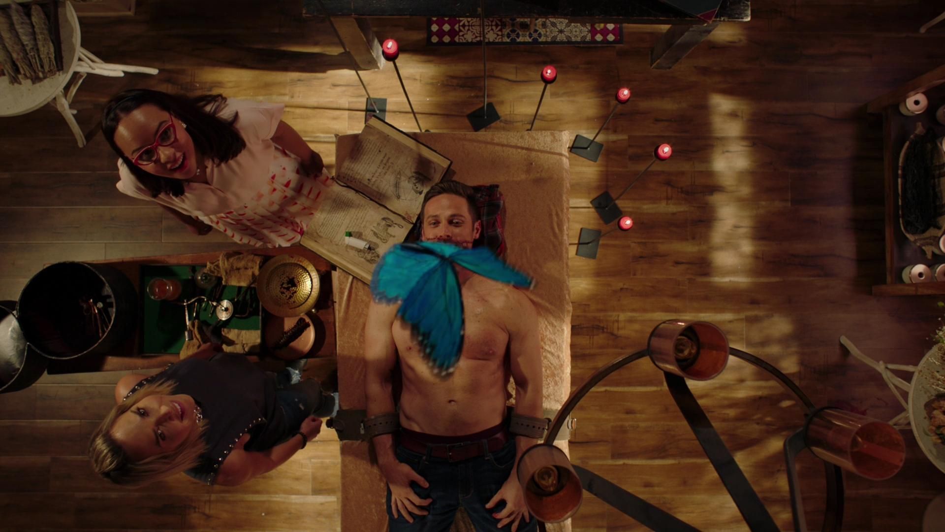 MidnightTexas-S02E08-149.jpg