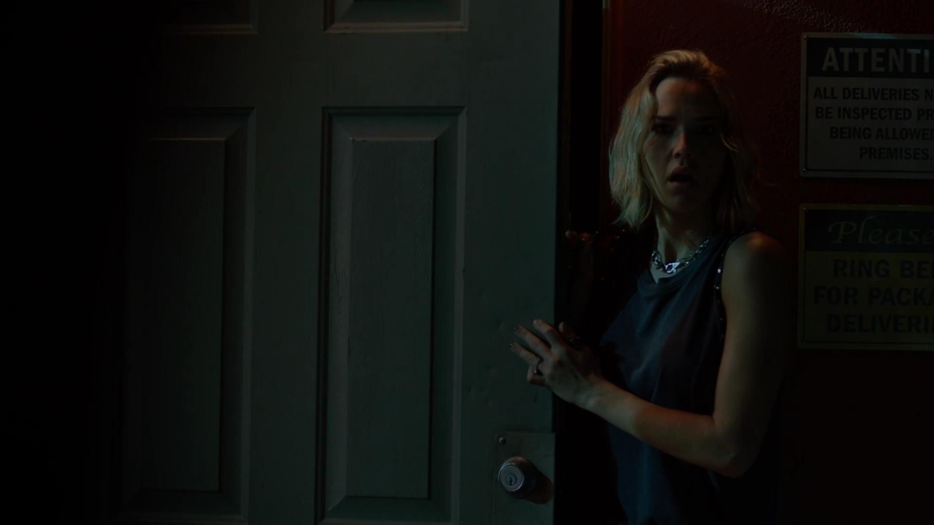 MidnightTexas-S02E09-099.jpg