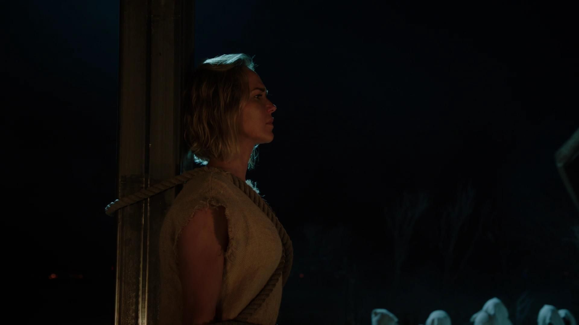 MidnightTexas-S02E09-180.jpg