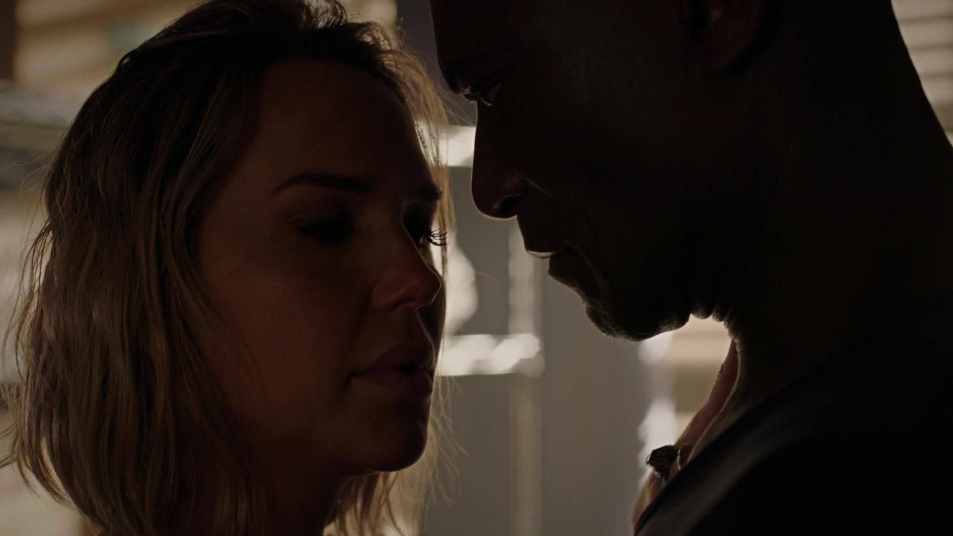MidnightTexas-S02E09-204.jpg