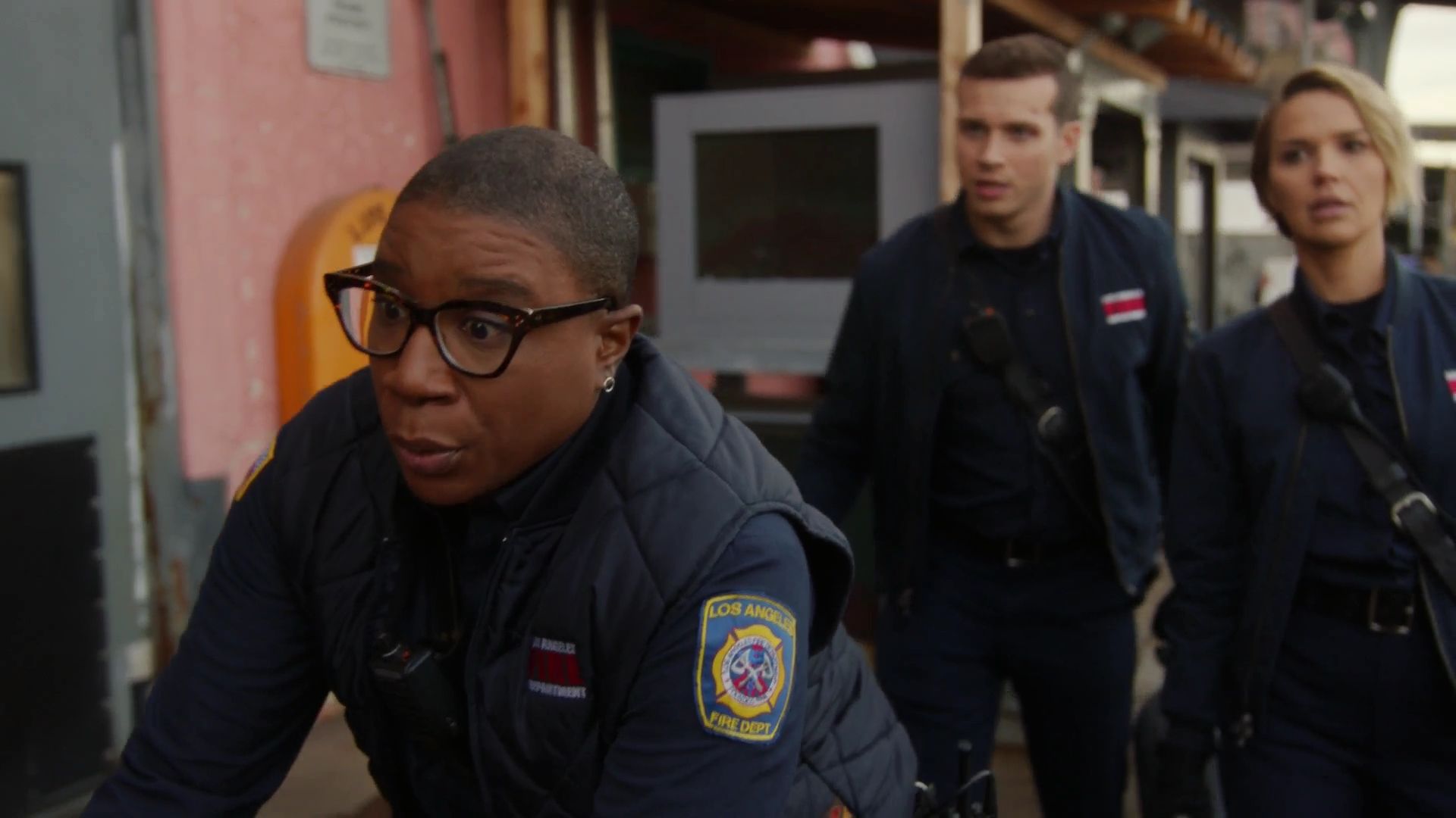 9-1-1-S05E13-058.jpg